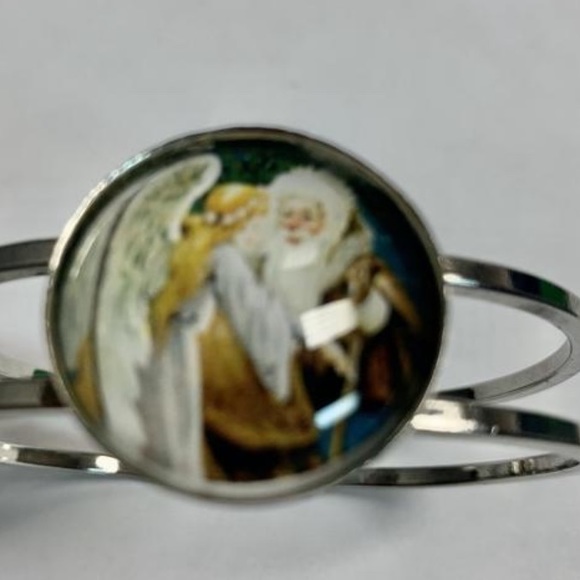 Victorian Santa with Angel bracelet - Picture 4 of 10